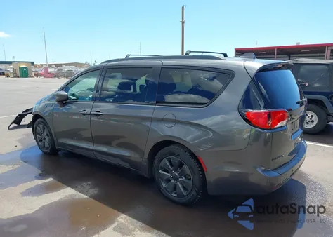 2019 Chrysler Pacifica Hybrid Touring L from USA, damaged, VIN 2C4RC1L77KR584743